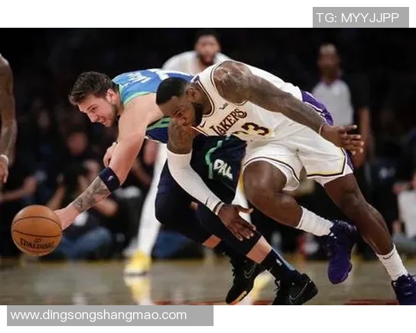 2010年湖人与热火常规赛第三节精彩对决回顾与分析